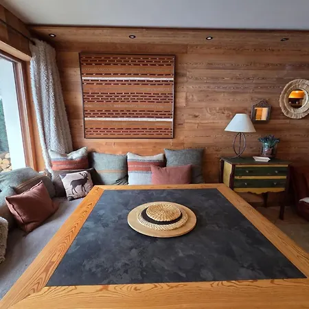 Le Menhir De Lady * Megève